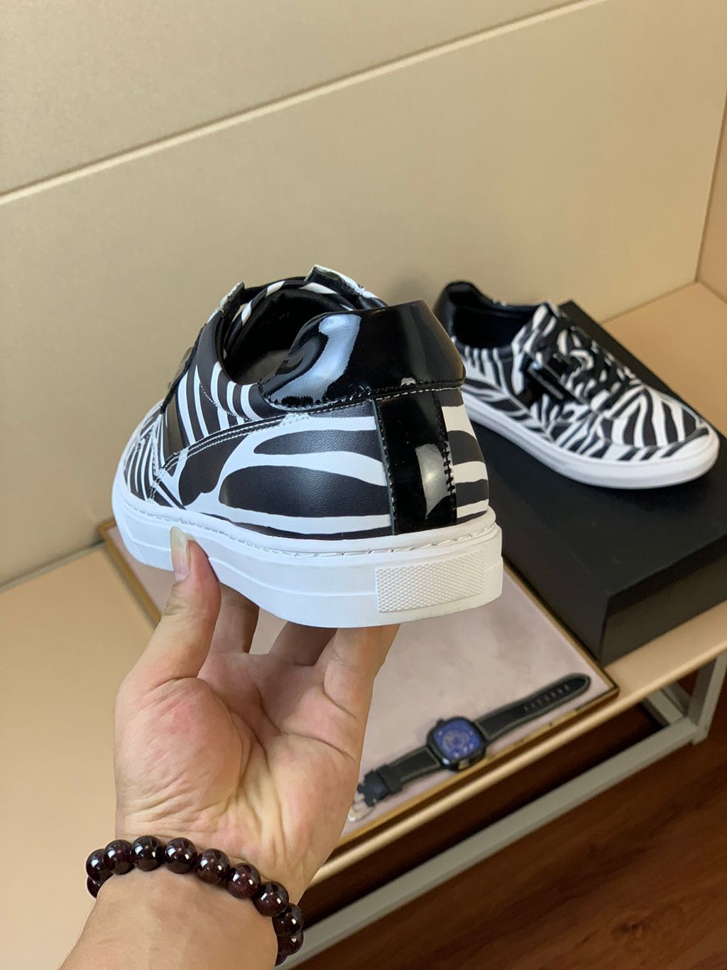 D*G sneaker
